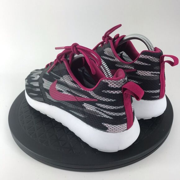 Nike Roshe Run Light Weight Running Shoes Pink 705486-001 Women’s Size 8.5 (7Y) - Picture 6 of 11